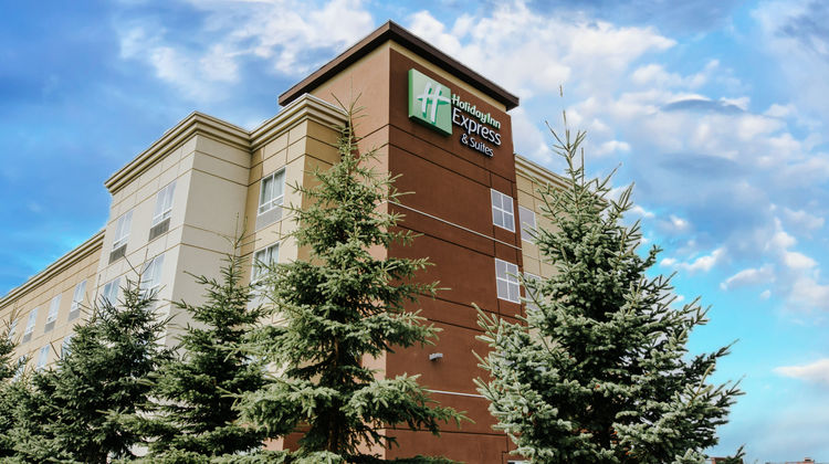 Holiday Inn Express & Stes Spruce Grove Exterior