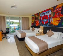 Gateway Hotel & Apartments Room