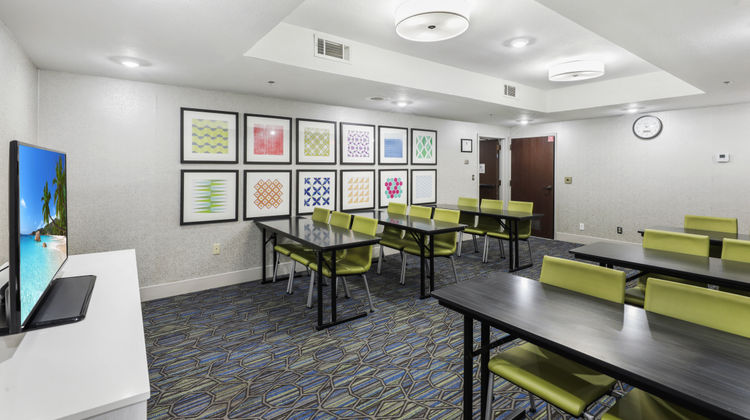Holiday Inn Express Harlingen Meeting