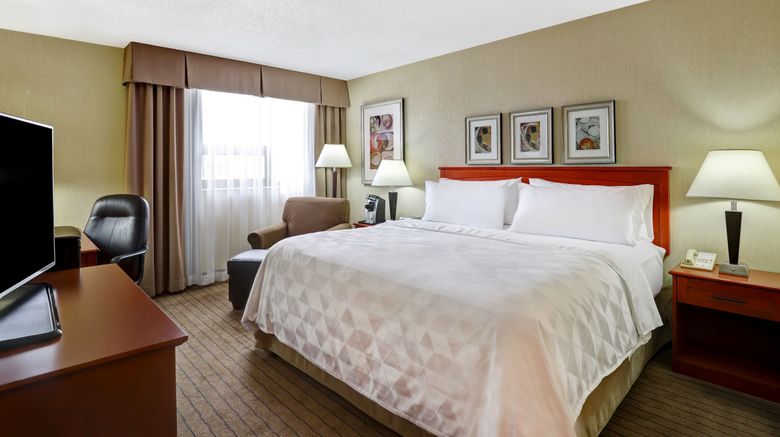 <b>Holiday Inn Laval-Montreal Room</b>. Images powered by <a href="https://www.leonardoworldwide.com/" title="Leonardo Worldwide" target="_blank">Leonardo</a>.