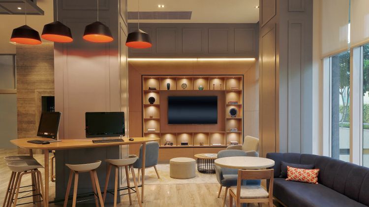 Holiday Inn Express Gurgaon Sector 50 Lobby