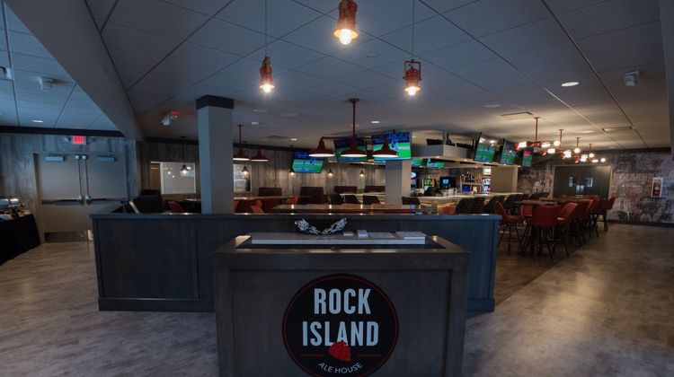 Holiday Inn Rock Island Restaurant