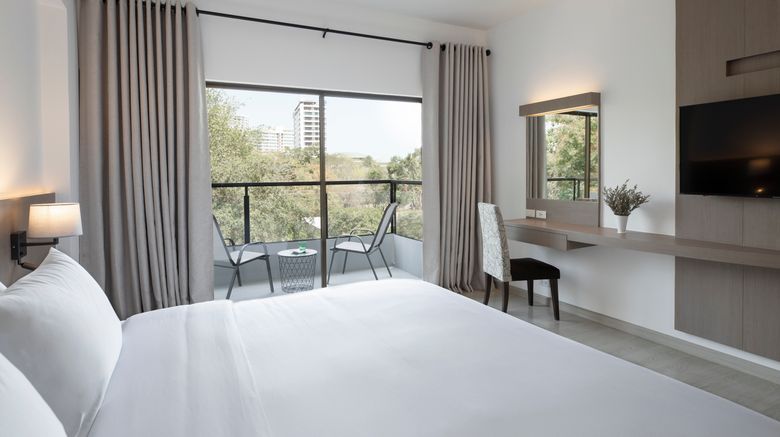 <b>Centara Life Cha-Am Beach Resort Hua Hin Room</b>. Images powered by <a href="https://www.leonardoworldwide.com/" title="Leonardo Worldwide" target="_blank">Leonardo</a>.