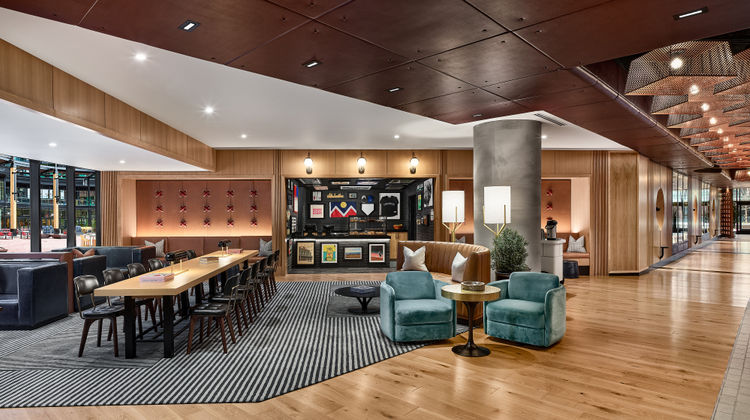 The Rally Hotel at McGregor Square Restaurant