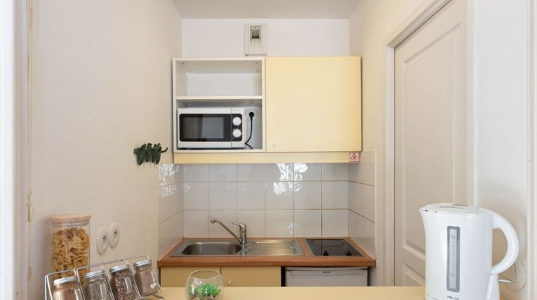<b>Appart'City Dijon Ahuy Room</b>. Images powered by <a href="https://www.leonardoworldwide.com/" title="Leonardo Worldwide" target="_blank">Leonardo</a>.