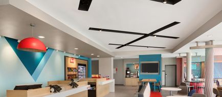 avid hotel Chicago O'Hare-Des Plaines Lobby