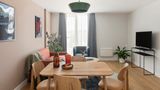 Cove Paradise Street Room