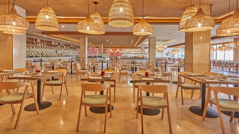 <b>Dreams Lanzarote Playa Dorada Resort Restaurant</b>. Images powered by <a href="https://www.leonardoworldwide.com/" title="Leonardo Worldwide" target="_blank">Leonardo</a>.
