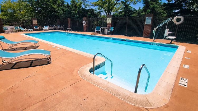 Holiday Inn Express Pool