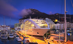 Sunborn Yacht Hotel