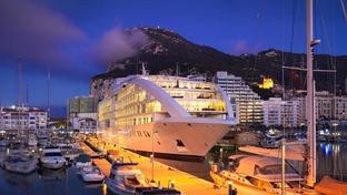 Sunborn Yacht Hotel