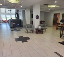 Holiday Inn Express Hotel & Suites Lobby