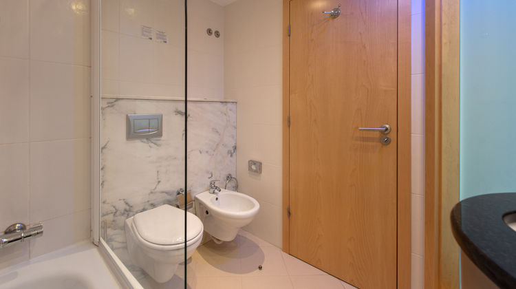 Holiday Inn Express Lisbon Airport Room