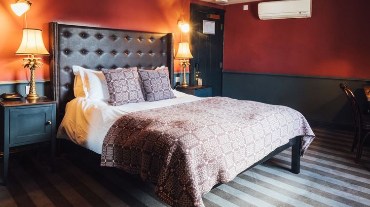Crown & Thistle Hotel Room
