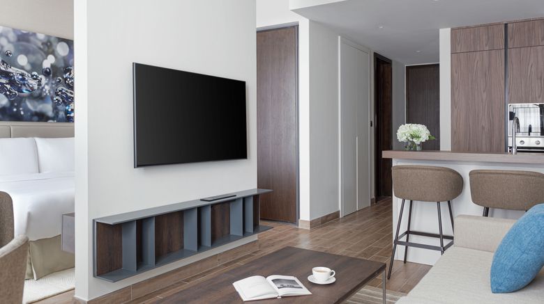 <b>Jumeirah Living Marina Gate Room</b>. Images powered by <a href="https://www.leonardoworldwide.com/" title="Leonardo Worldwide" target="_blank">Leonardo</a>.