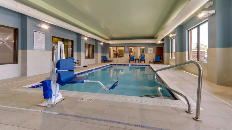 Holiday Inn Express Porters Neck Pool
