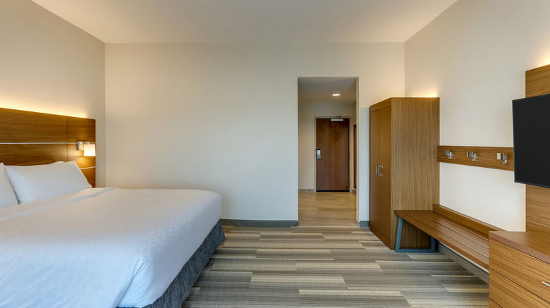 <b>Holiday Inn Express Porters Neck Room</b>. Images powered by <a href="https://www.leonardoworldwide.com/" title="Leonardo Worldwide" target="_blank">Leonardo</a>.