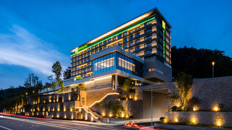 <b>Holiday Inn Tongren Wanshan Exterior</b>. Images powered by <a href="https://www.leonardoworldwide.com/" title="Leonardo Worldwide" target="_blank">Leonardo</a>.