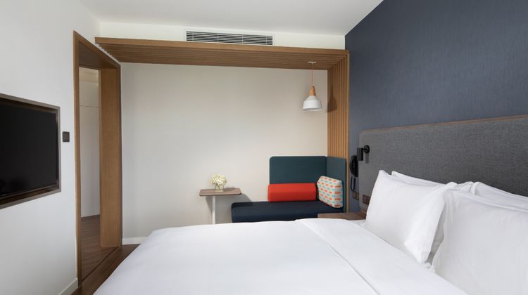 Holiday Inn Express Longquanyi North Suite