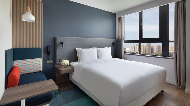 Holiday Inn Express Longquanyi North Room