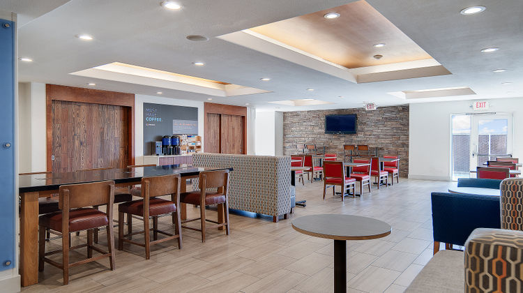 Holiday Inn Express Hotel & Suites West Restaurant