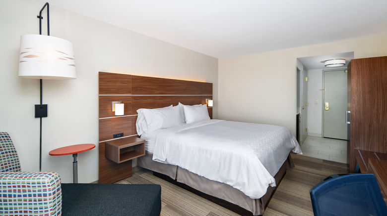 <b>Holiday Inn Express Hotel & Suites West Room</b>. Images powered by <a href="https://www.leonardoworldwide.com/" title="Leonardo Worldwide" target="_blank">Leonardo</a>.