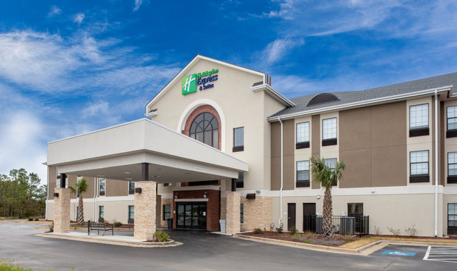 Holiday Inn Express Exterior
