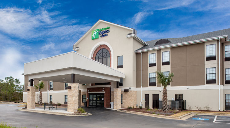 Holiday Inn Express Exterior