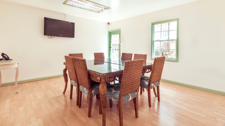 <b>Worthing Court Apartment Hotel Meeting</b>. Images powered by <a href="https://www.leonardoworldwide.com/" title="Leonardo Worldwide" target="_blank">Leonardo</a>.