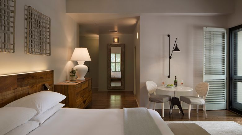 <b>Hotel Healdsburg Room</b>. Images powered by <a href="https://www.leonardoworldwide.com/" title="Leonardo Worldwide" target="_blank">Leonardo</a>.