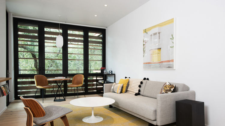 Harmon Guest House Suite