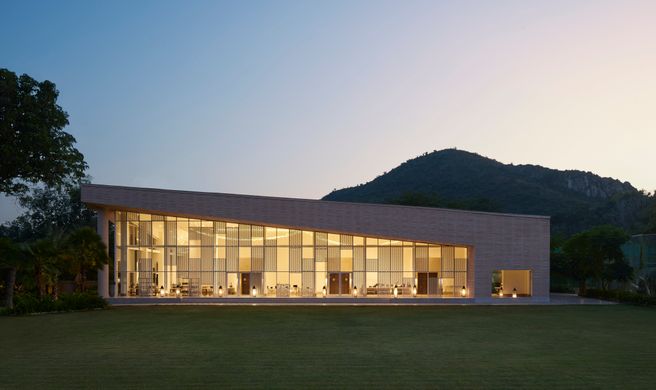 Taj Aravali Resort & Spa Exterior