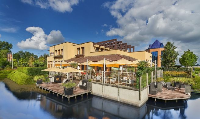 Babylon Hotel Exterior