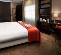 Babylon Hotel Room