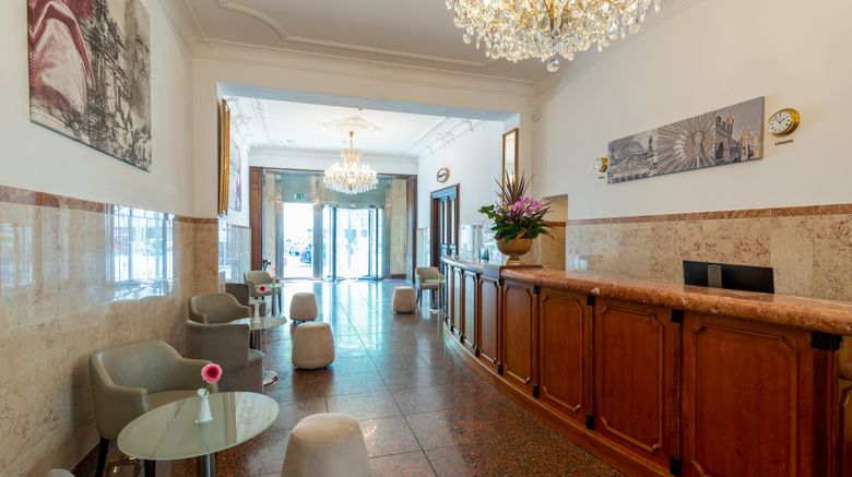 <b>Leonardo Hotel Berlin KU'DAMM Lobby</b>. Images powered by <a href="https://www.leonardoworldwide.com/" title="Leonardo Worldwide" target="_blank">Leonardo</a>.