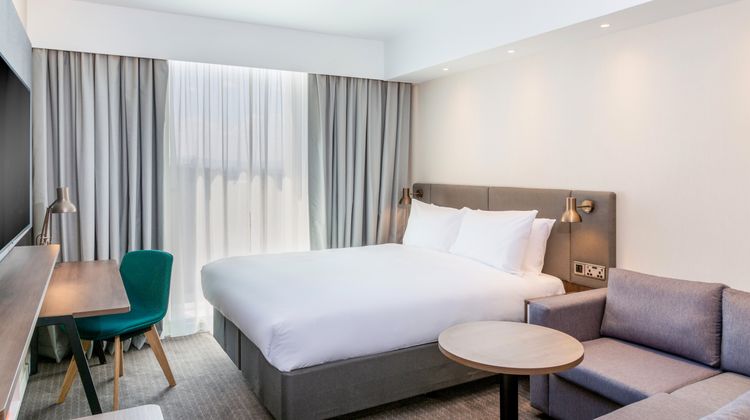 Holiday Inn Dublin Airport Room