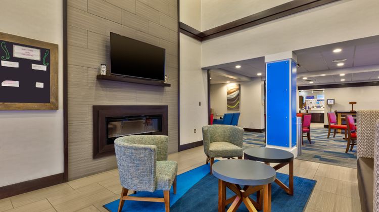 Holiday Inn Express Chillicothe Lobby