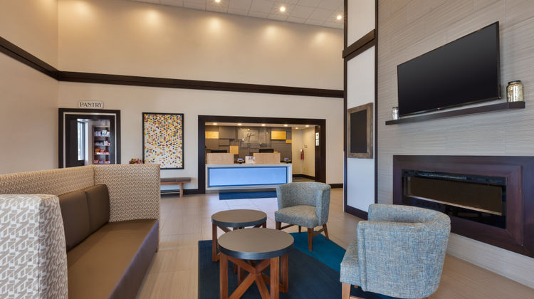Holiday Inn Express Chillicothe Lobby