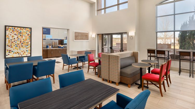 Holiday Inn Express & Suites Opelika Restaurant