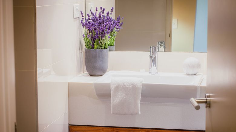 <b>View Melbourne Room</b>. Images powered by <a href="https://www.leonardoworldwide.com/" title="Leonardo Worldwide" target="_blank">Leonardo</a>.