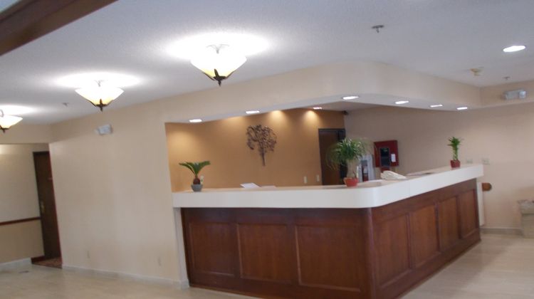 Royalton Inn Wilmington Lobby