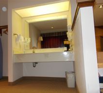 Royalton Inn Wilmington Room