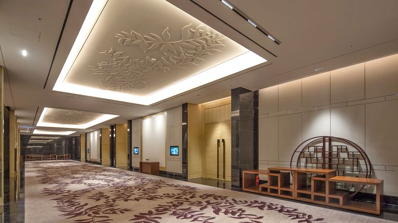 Lotte Hotel Hanoi Lobby. Images powered by <a href="https://www.leonardoworldwide.com" target="_blank" rel="noopener">Leonardo</a>.