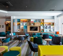 Holiday Inn Dublin Airport Lobby