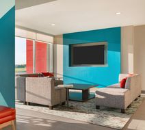 avid hotel Hays Lobby