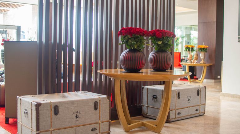 <b>Crowne Plaza Airport Lobby</b>. Images powered by <a href="https://www.leonardoworldwide.com/" title="Leonardo Worldwide" target="_blank">Leonardo</a>.