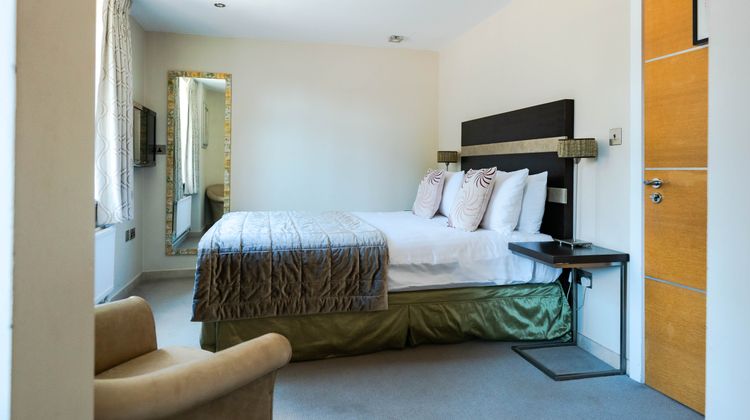 Fanhams Hall Hotel Room