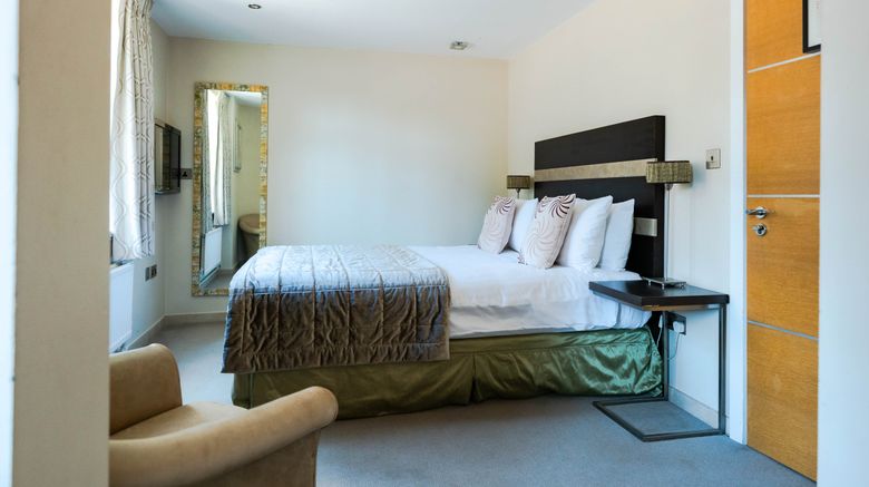 <b>Fanhams Hall Hotel Room</b>. Images powered by <a href="https://www.leonardoworldwide.com/" title="Leonardo Worldwide" target="_blank">Leonardo</a>.