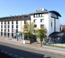 Holiday Inn Express Ljubljana Exterior