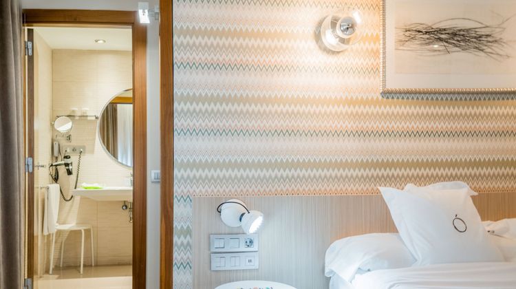 Hotel Opera Room